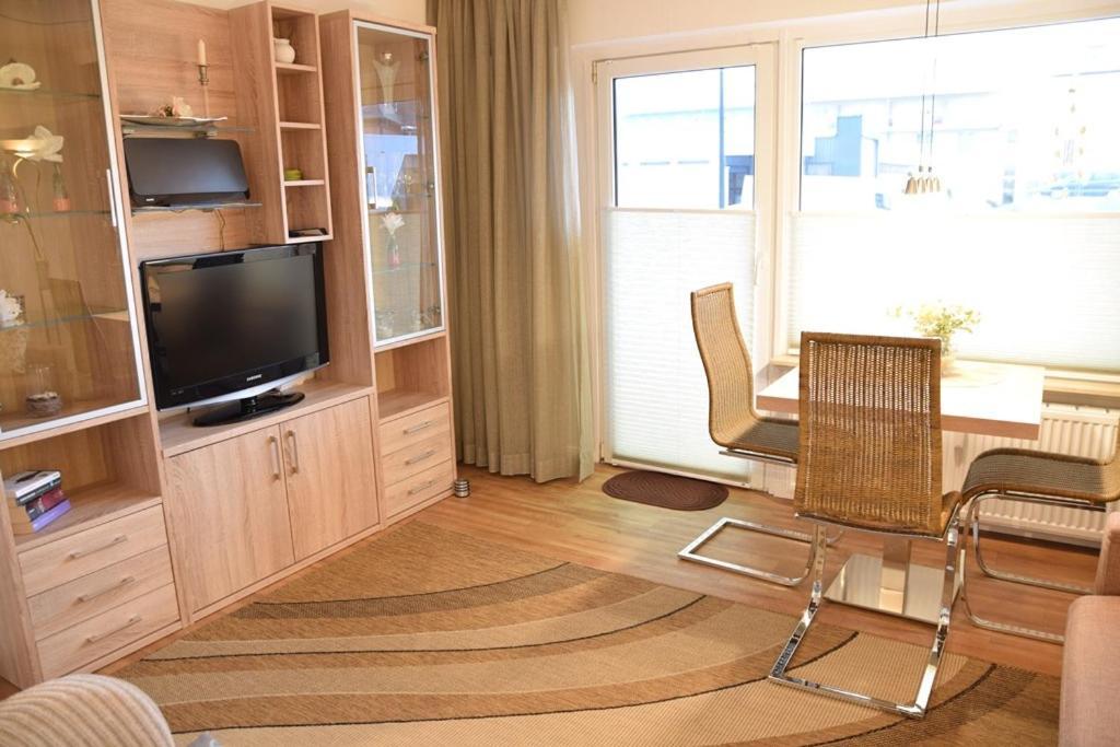 Gemuetliches 2-Zimmer-Appartement Mit Balkon Richtung Sueden. 韦斯特兰 外观 照片